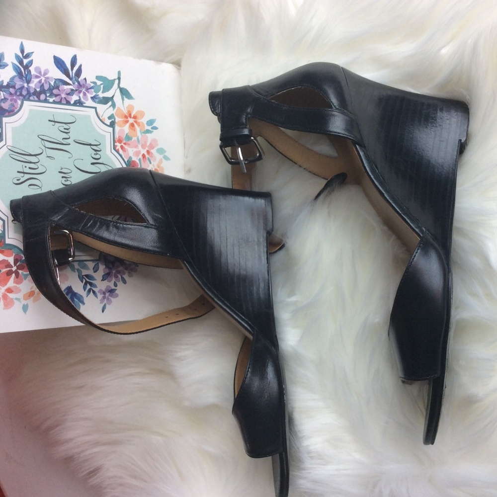 Nine west wedge sandals